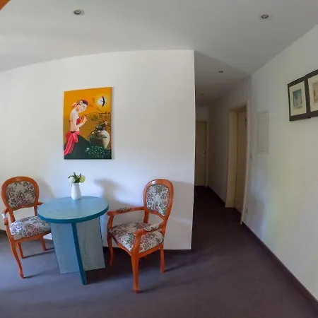 다이아나 3* 숀발데