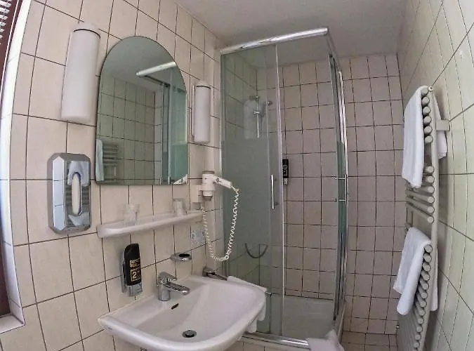 Diana Schonwalde-Glien