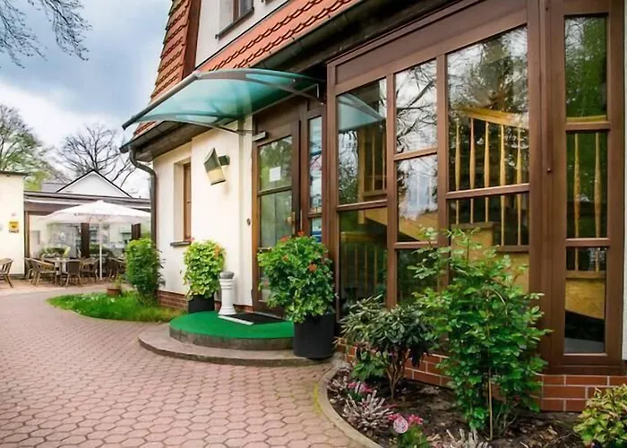 Diana Konukevi Schonwalde-Glien