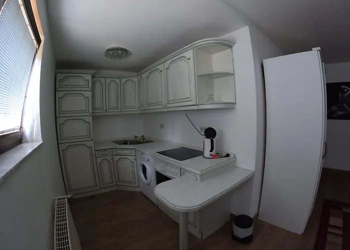 Diana Konukevi Schonwalde-Glien